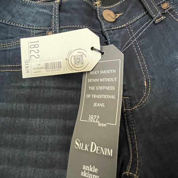 1822 DENIM Gio  Ankle Denim Jeans - Picture 12 of 13